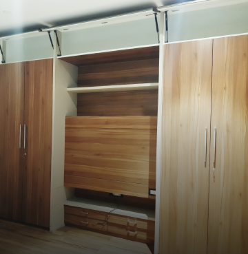 Wardrobes & Cabinets